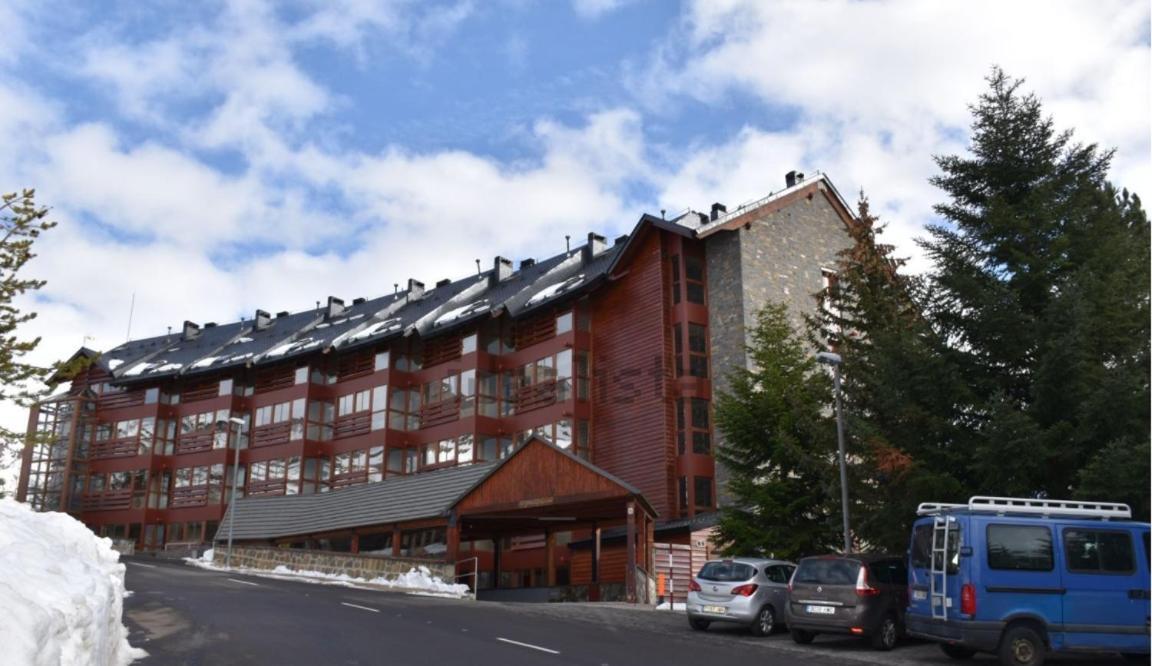 Bajo Con Terraza Y Vistas A Las Montana En Formigal Eksteriør bilde