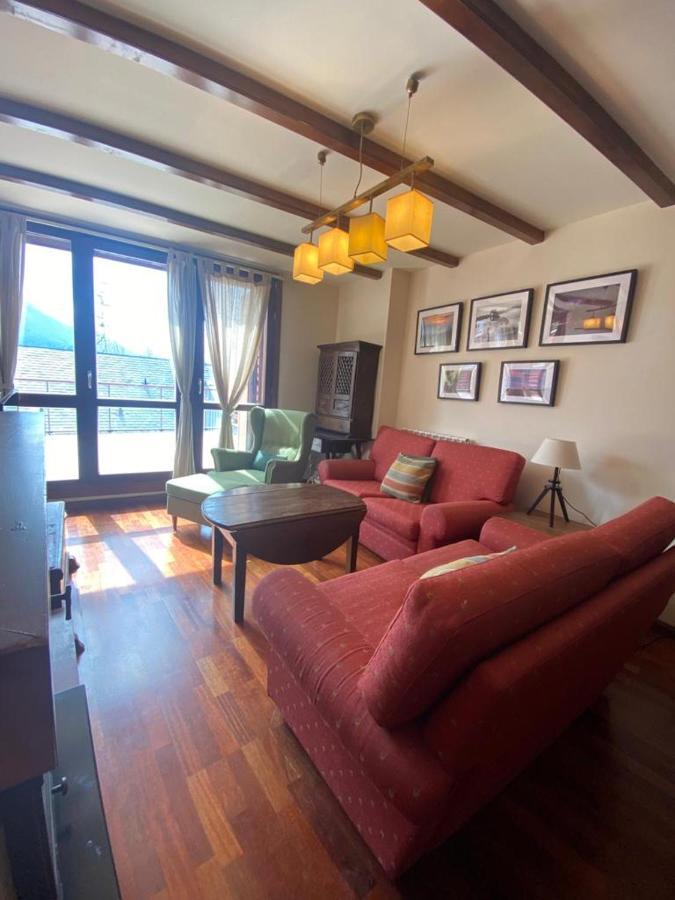 Bajo Con Terraza Y Vistas A Las Montana En Formigal Eksteriør bilde